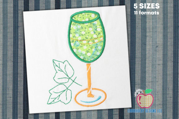 Charming Wine Glass with Leaf Applique